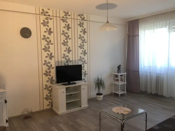 Eladó panel lakás, Mosonmagyaróvár 1 szoba 37 m² 33.9 M Ft