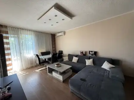 eladó panel lakás, Nyíregyháza