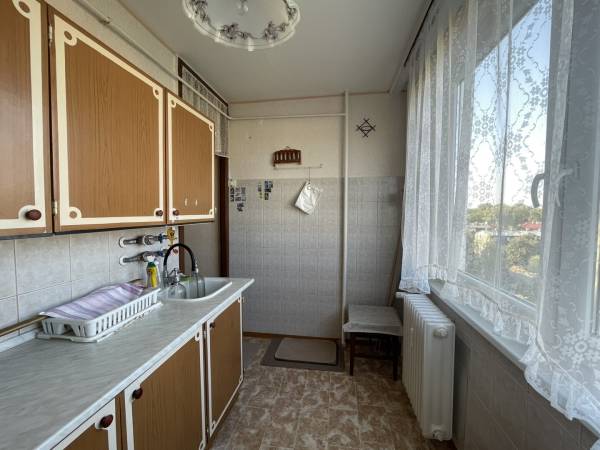 eladó panel lakás, Nyíregyháza