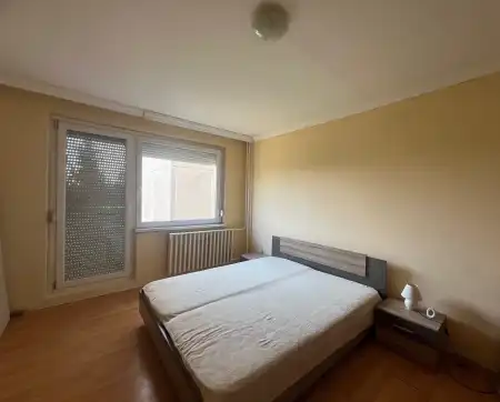 eladó panel lakás, Oroszlány