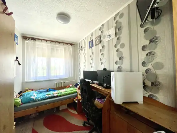Eladó panel lakás, Oroszlány 1+2 szoba 53 m² 27.5 M Ft