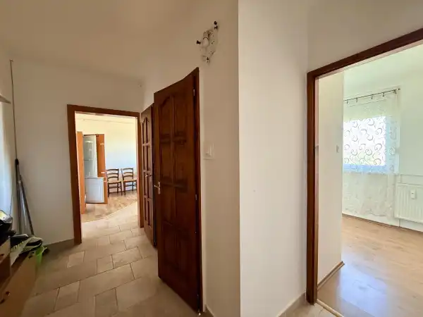 Eladó panel lakás, Oroszlány 2+1 szoba 53 m² 35.5 M Ft