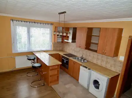 eladó panel lakás, Oroszlány