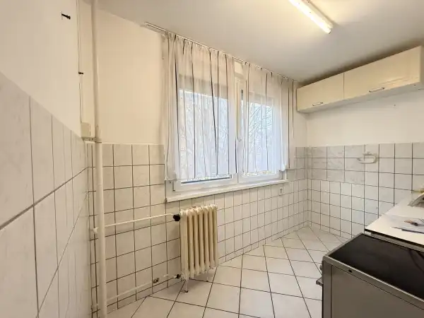 Eladó panel lakás, Oroszlány 2+1 szoba 63 m² 32.9 M Ft