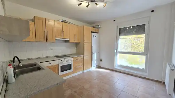 Eladó panel lakás, Paks 3+1 szoba 70 m² 57 M Ft Eladó panel lakás, Paks 3+1 szoba 70 m² 57 M Ft