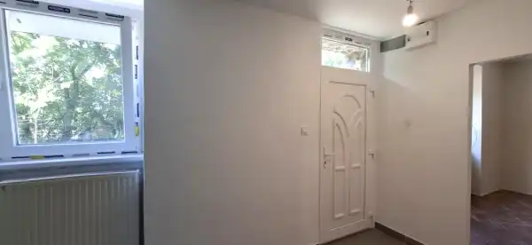 Eladó panel lakás, Petőfibánya 1 szoba 38 m² 26 M Ft