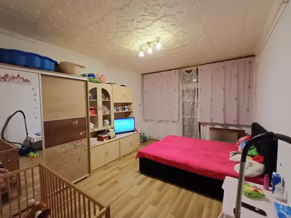 Eladó panel lakás, Salgótarján 2 szoba 52 m² 9.4 M Ft