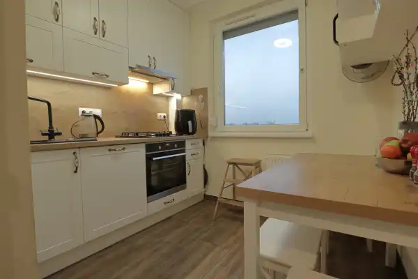 Eladó panel lakás, Szeged 1+2 szoba 53 m² 47.9 M Ft