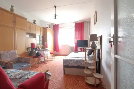 Eladó panel lakás, Szeged 3 szoba 60 m² 44.9 M Ft