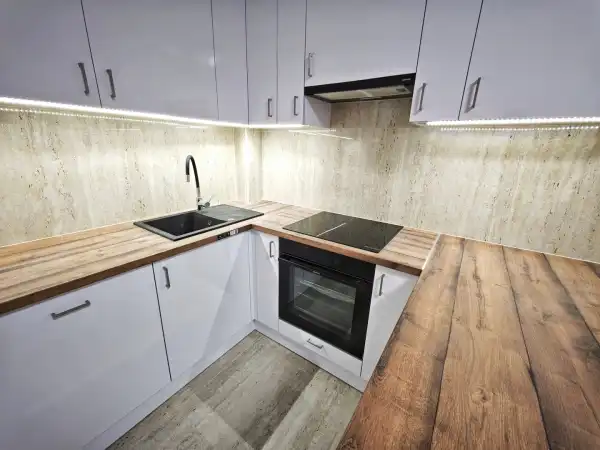 Eladó panel lakás, Szeged 3 szoba 55 m² 52.9 M Ft