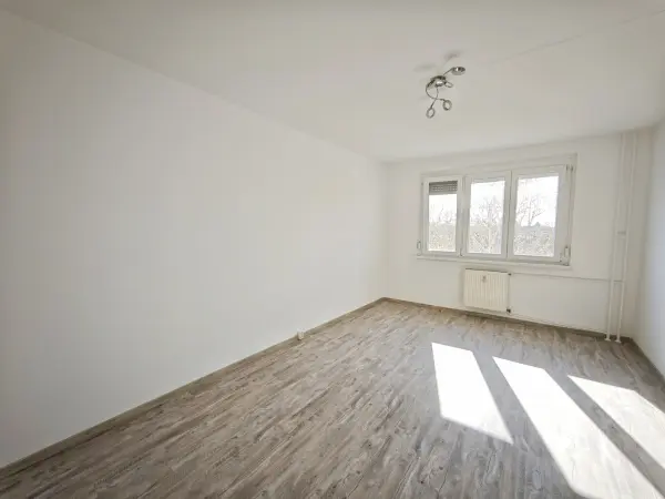 Eladó panel lakás, Szeged 3 szoba 60 m² 51 M Ft