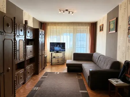 eladó panel lakás, Székesfehérvár