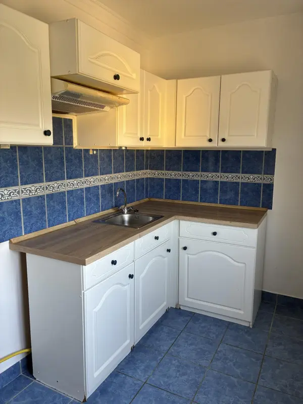 Eladó panel lakás, Székesfehérvár 2 szoba 49 m² 47.5 M Ft