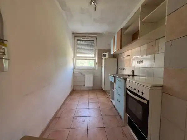 Eladó panel lakás, Székesfehérvár 2 szoba 56 m² 44.9 M Ft