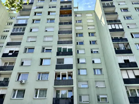 Eladó panel lakás, Székesfehérvár 2 szoba 52 m² 46.9 M Ft