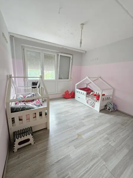 eladó panel lakás, Szentlőrinc