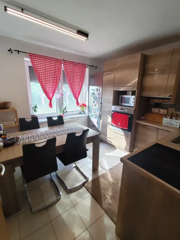 Eladó panel lakás, Táborfalva 2 szoba 54 m² 30.5 M Ft