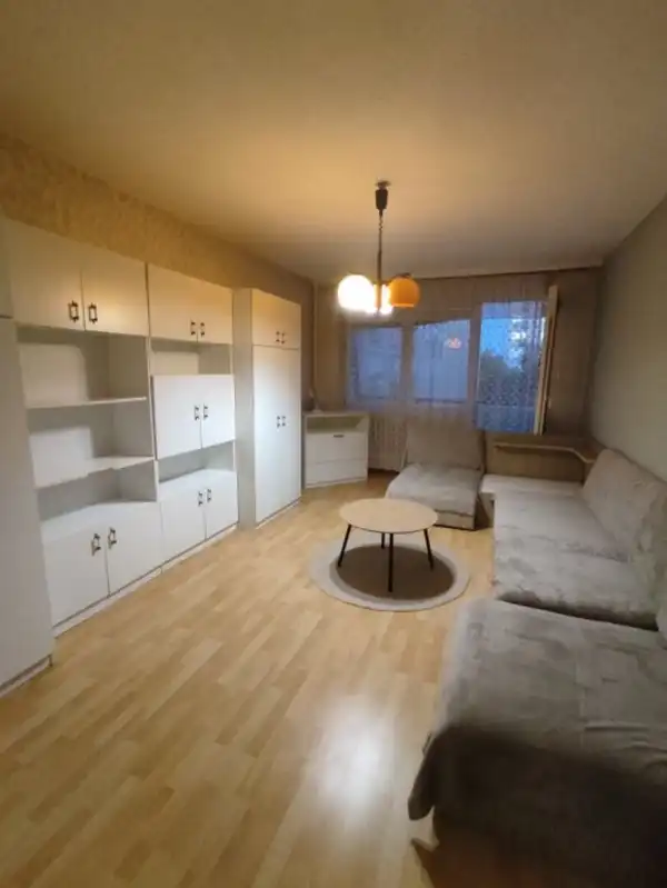 Eladó panel lakás, Tatabánya 3 szoba 42 m² 43.9 M Ft