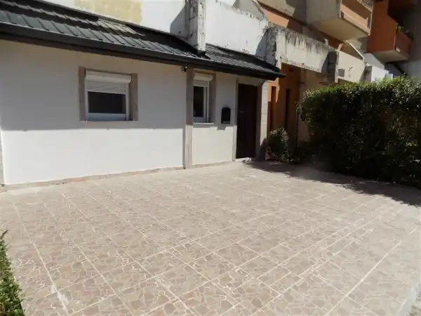 Eladó panel lakás, Tatabánya 1 szoba 29 m² 27.8 M Ft