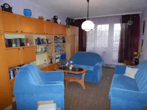 Eladó panel lakás, Tatabánya 3 szoba 64 m² 46.4 M Ft