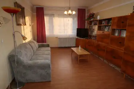 eladó panel lakás, Tatabánya