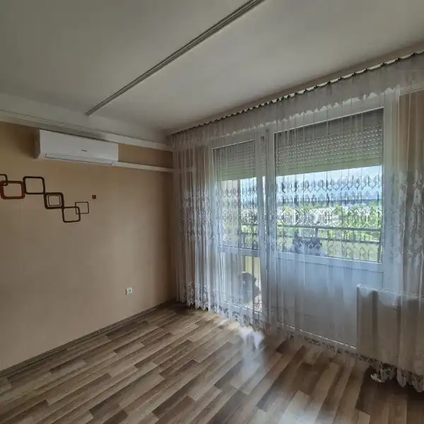 Eladó panel lakás, Tiszaújváros 1+1 szoba 37 m² 20.9 M Ft