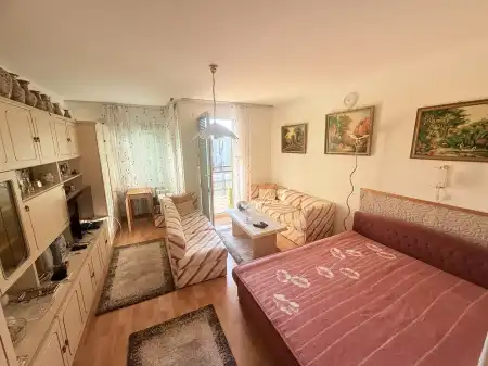 Eladó panel lakás, Vác 1+2 szoba 61 m² 64.9 M Ft