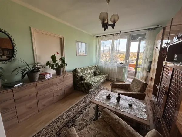 Eladó panel lakás, Vác 2 szoba 54 m² 53.9 M Ft