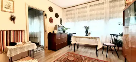 eladó panel lakás, Vác