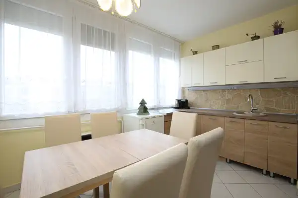 Eladó panel lakás, Vác 2 szoba 58 m² 62.9 M Ft