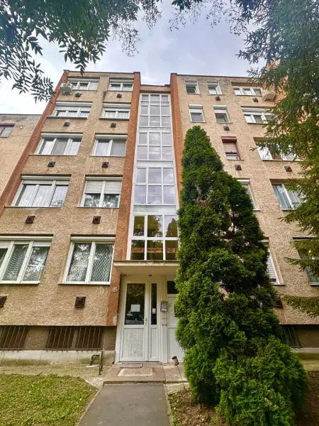 eladó panel lakás, Vác