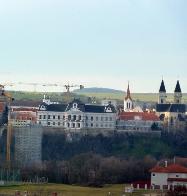 eladó panel lakás, Veszprém