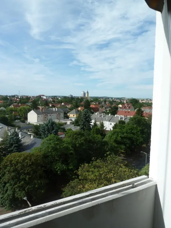Eladó panel lakás, Veszprém 3 szoba 62 m² 55 M Ft