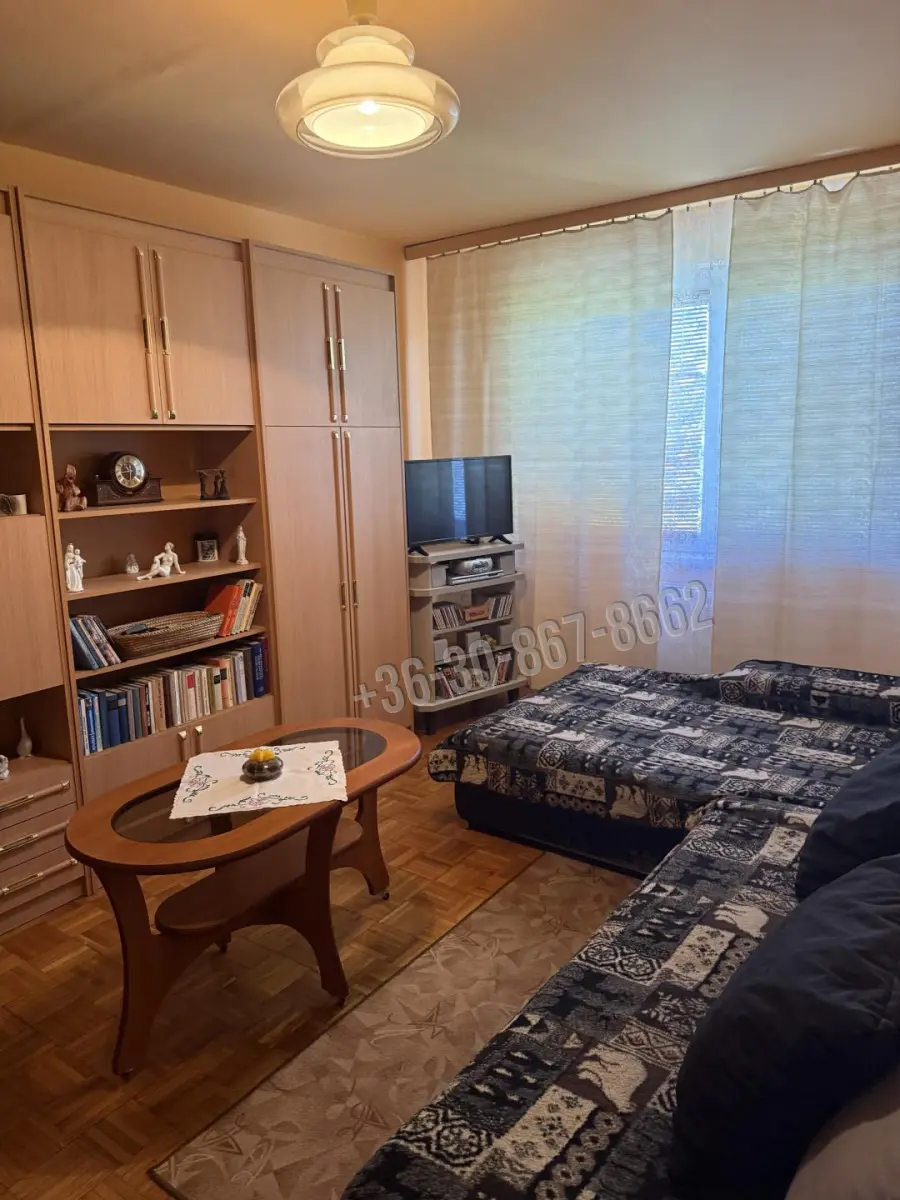 eladó panellakás, Dunaújváros