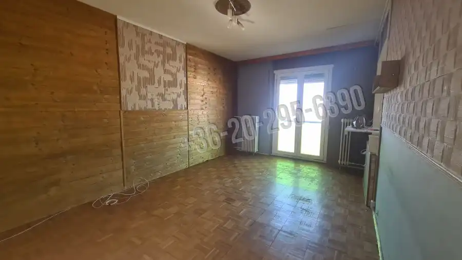 eladó panellakás, Dunaújváros