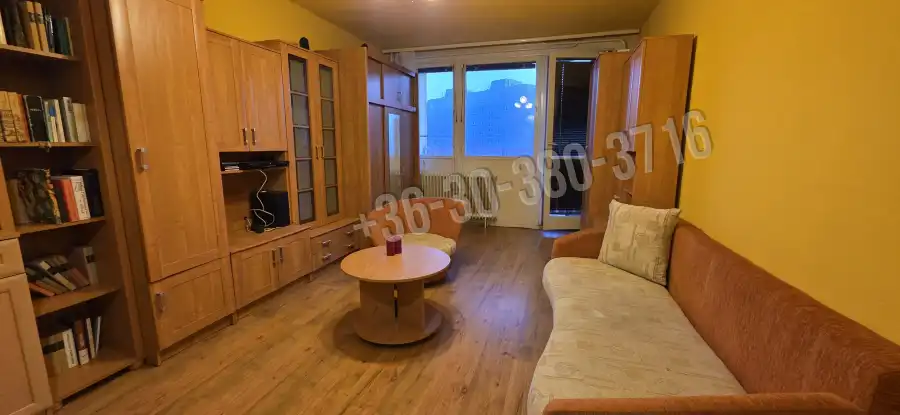 eladó panellakás, Dunaújváros