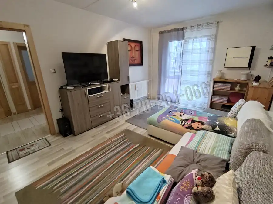 eladó panellakás, Mohács