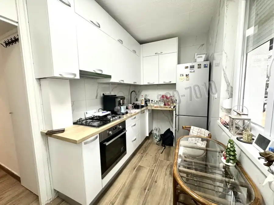 eladó panellakás, Sopron