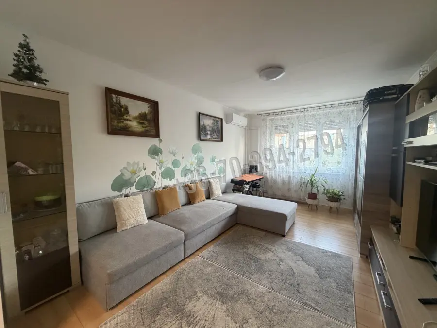 eladó panellakás, Székesfehérvár