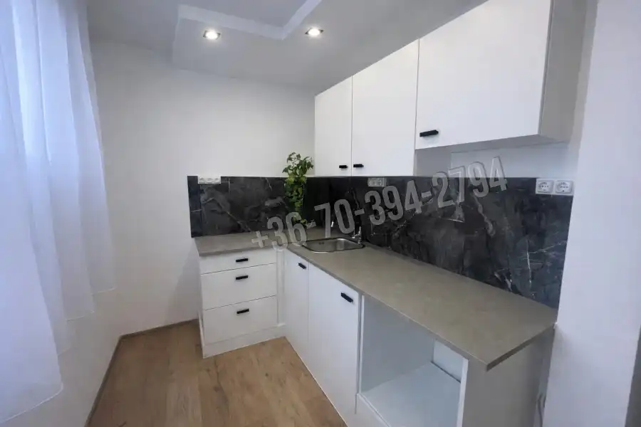 eladó panellakás, Tatabánya