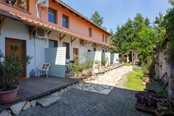 Eladó panzió, Egerszalók 12 szoba 300 m² 219 M Ft