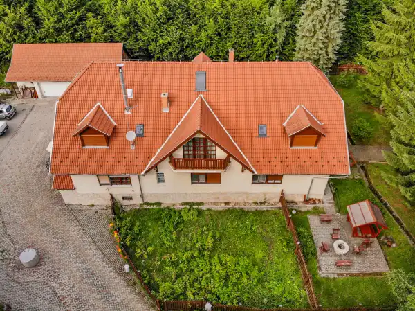 Eladó panzió, Mátraháza 9 szoba 477 m² 379 M Ft