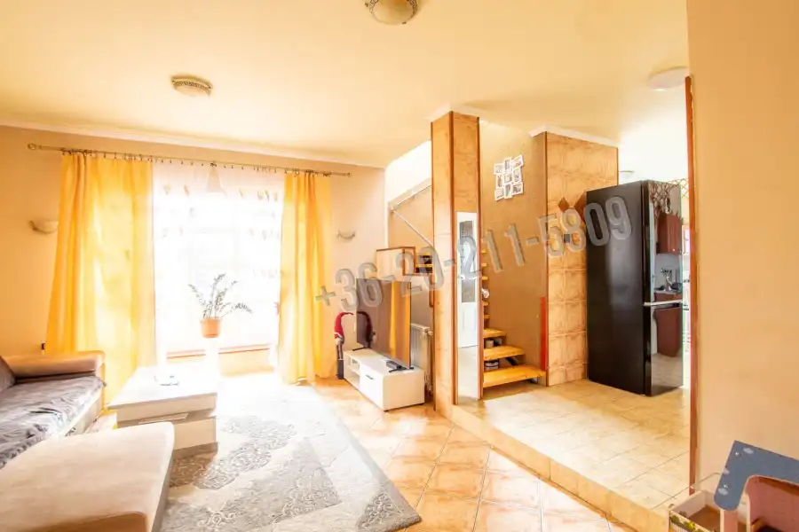 eladó sorház, Gyál