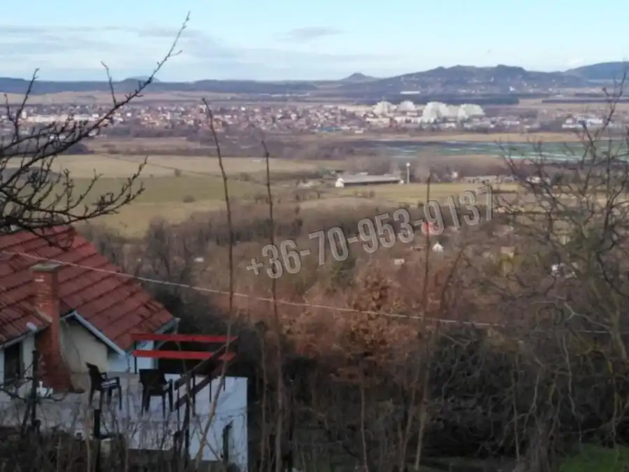 eladó  Szőlős, Tapolca