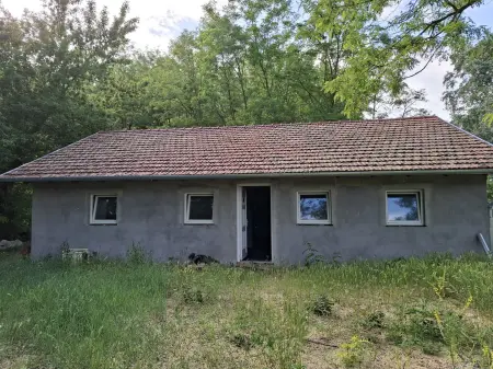 eladó tanya, Albertirsa