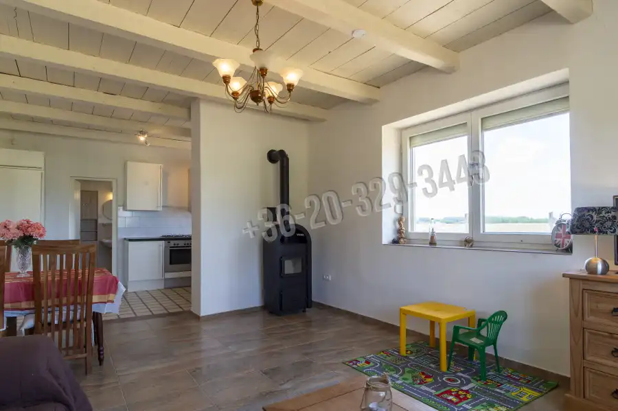 eladó tanya, Csemő