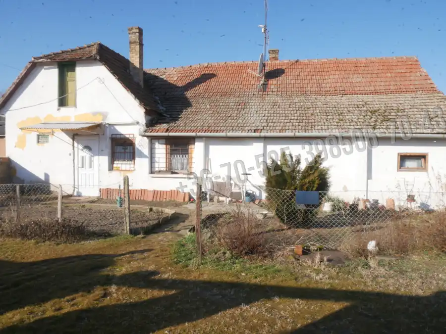 eladó tanya, Csemő