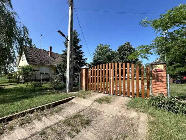 Eladó tanya, Lajosmizse 3 szoba 225 m² 208.9 M Ft