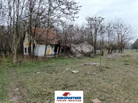 eladó tanya, Mikebuda