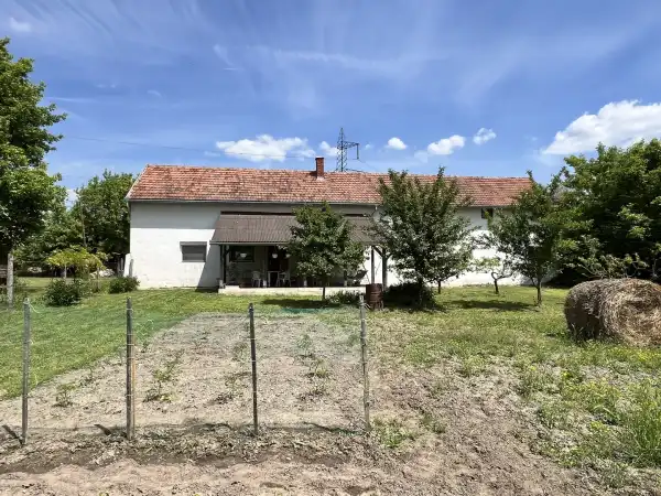 Eladó tanya, Moha 2 szoba 60 m² 49.9 M Ft
